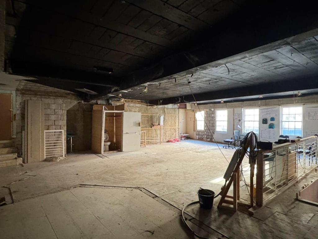 Lot: 82 - PAIR OF FREEHOLD TOWN CENTRE SHOPS WITH PLANNING FOR THREE RESIDENTIAL FLATS OVER - 1st Floor